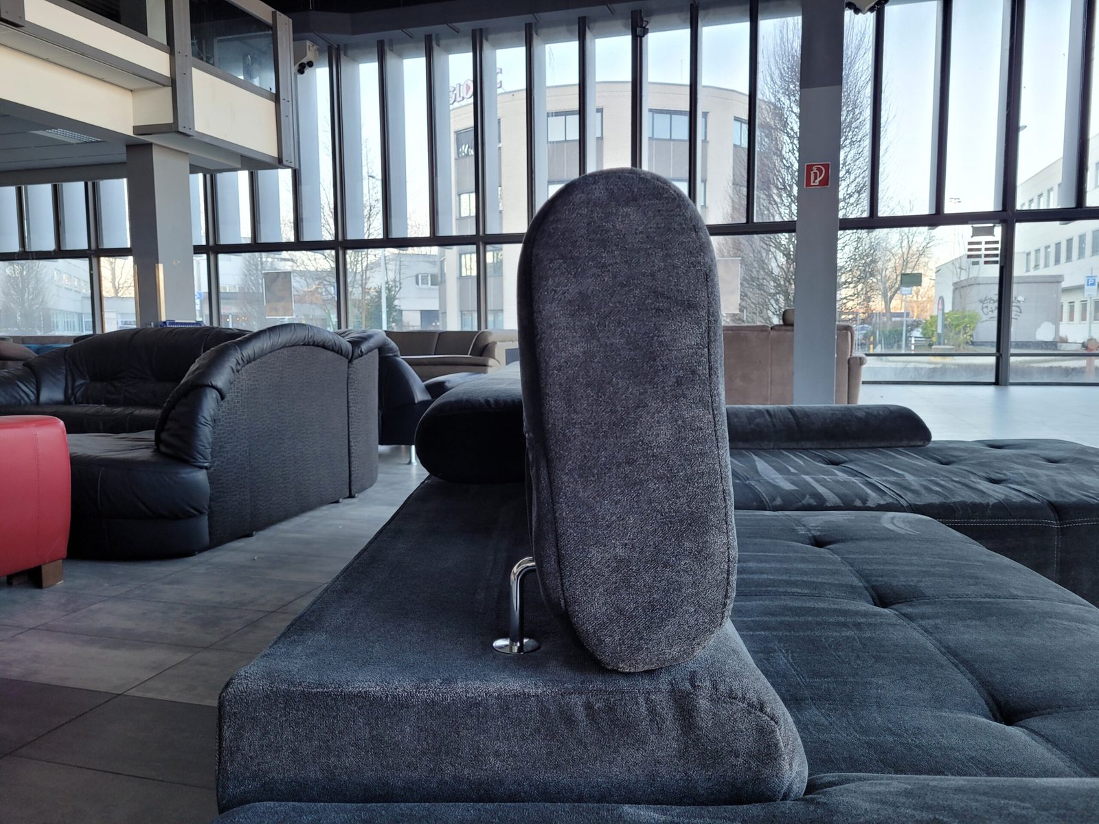 OUTLET antraciet velours hoekbank 330x230 | BEZORGEN - Afbeelding 14