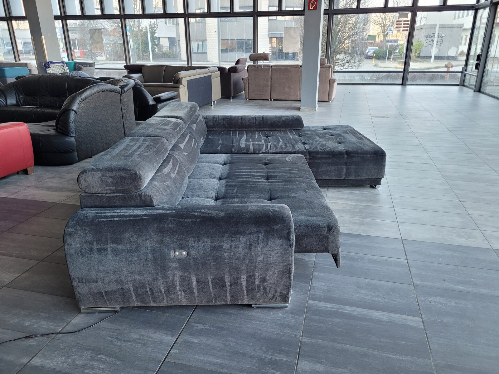 OUTLET antraciet velours hoekbank 330x230 | BEZORGEN - Afbeelding 12