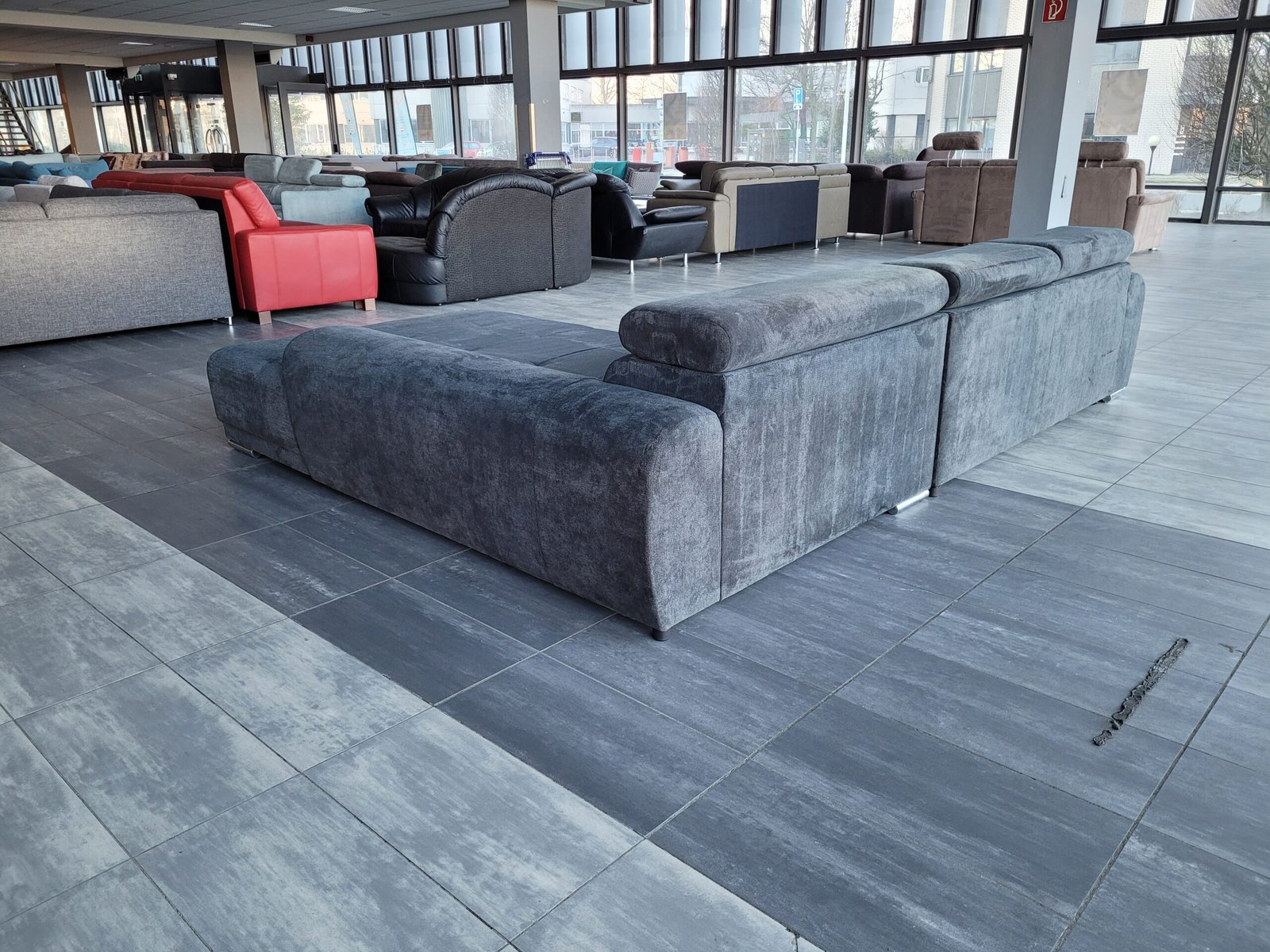 OUTLET antraciet velours hoekbank 330x230 | BEZORGEN - Afbeelding 6